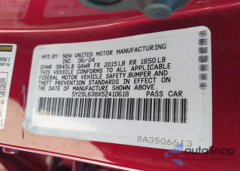 2005 Pontiac Vibe z USA, uszkodzony, nr VIN 5Y2SL638X5Z410618